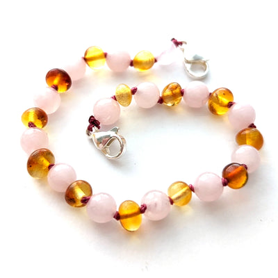 Are amber necklaces safe?